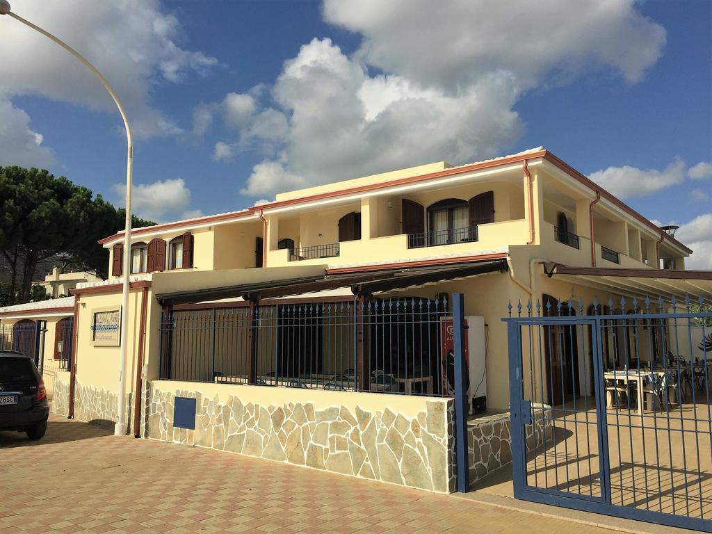 Hotel Villa Del Mare Sinnai Екстер'єр фото