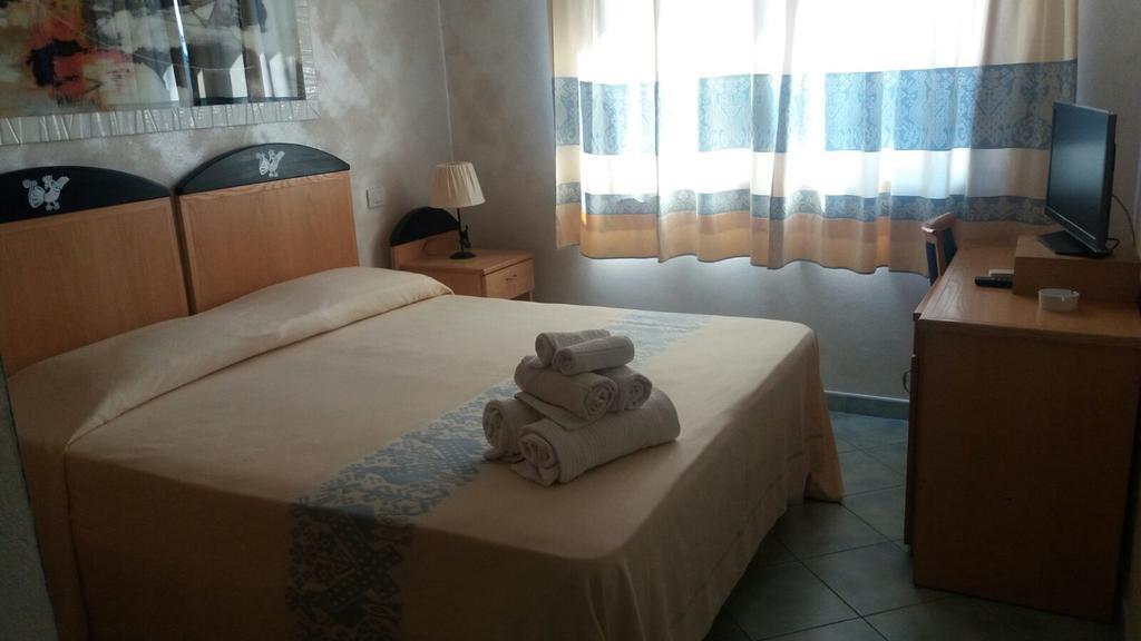 Hotel Villa Del Mare Sinnai Екстер'єр фото