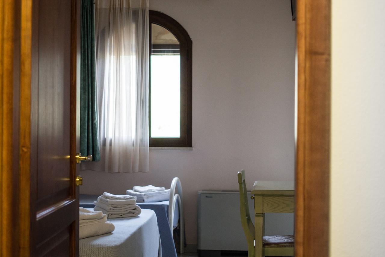 Hotel Villa Del Mare Sinnai Номер фото